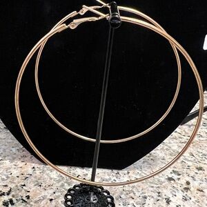 Elegant Gold Hoop Fashion Earrings NWOT